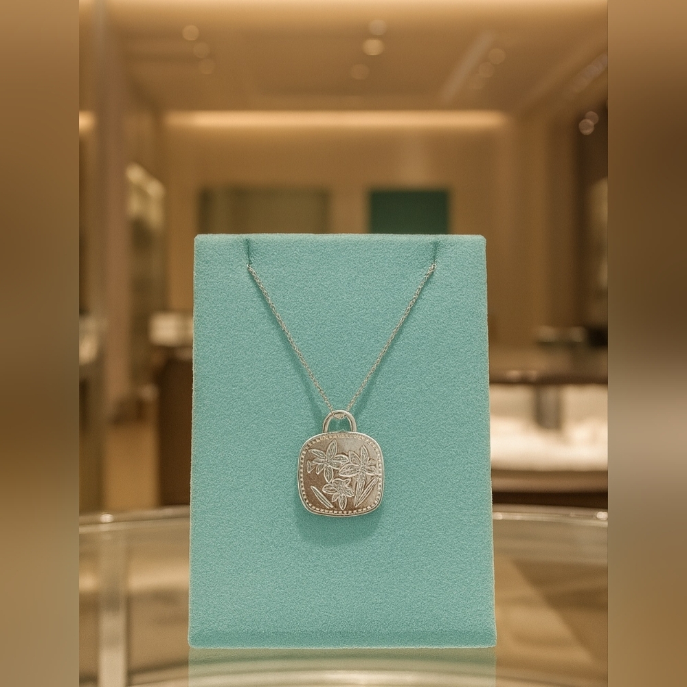 Tiffany Iris Sterling Silver Necklace Go Woman Vintage